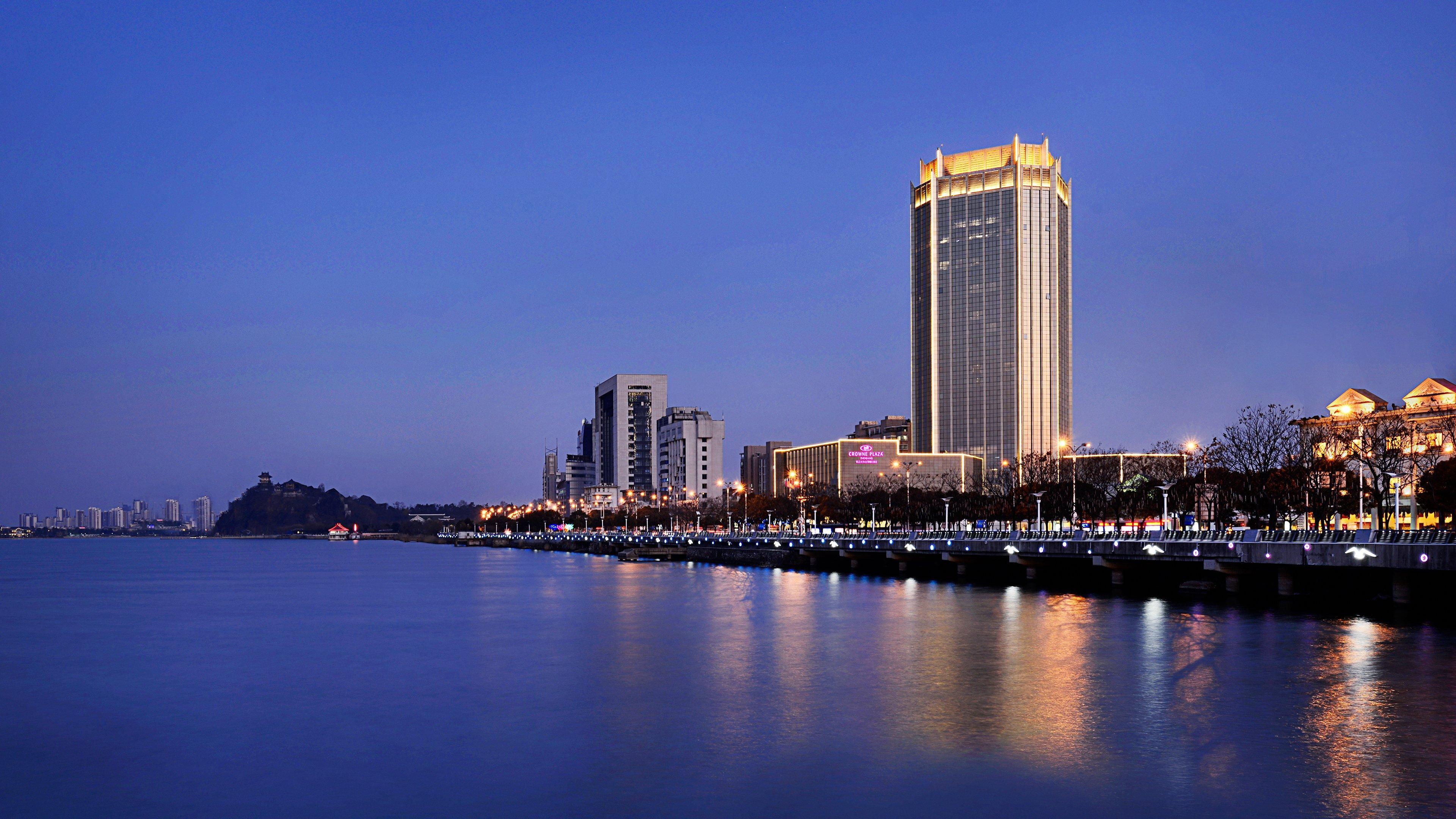 فندق Crowne Plaza Zhenjiang By Ihg المظهر الخارجي الصورة